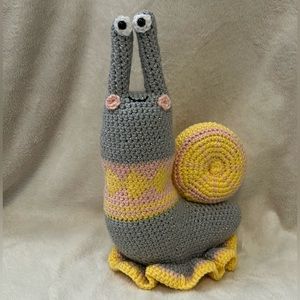 Crochet Sparkly Snail with Sweater!